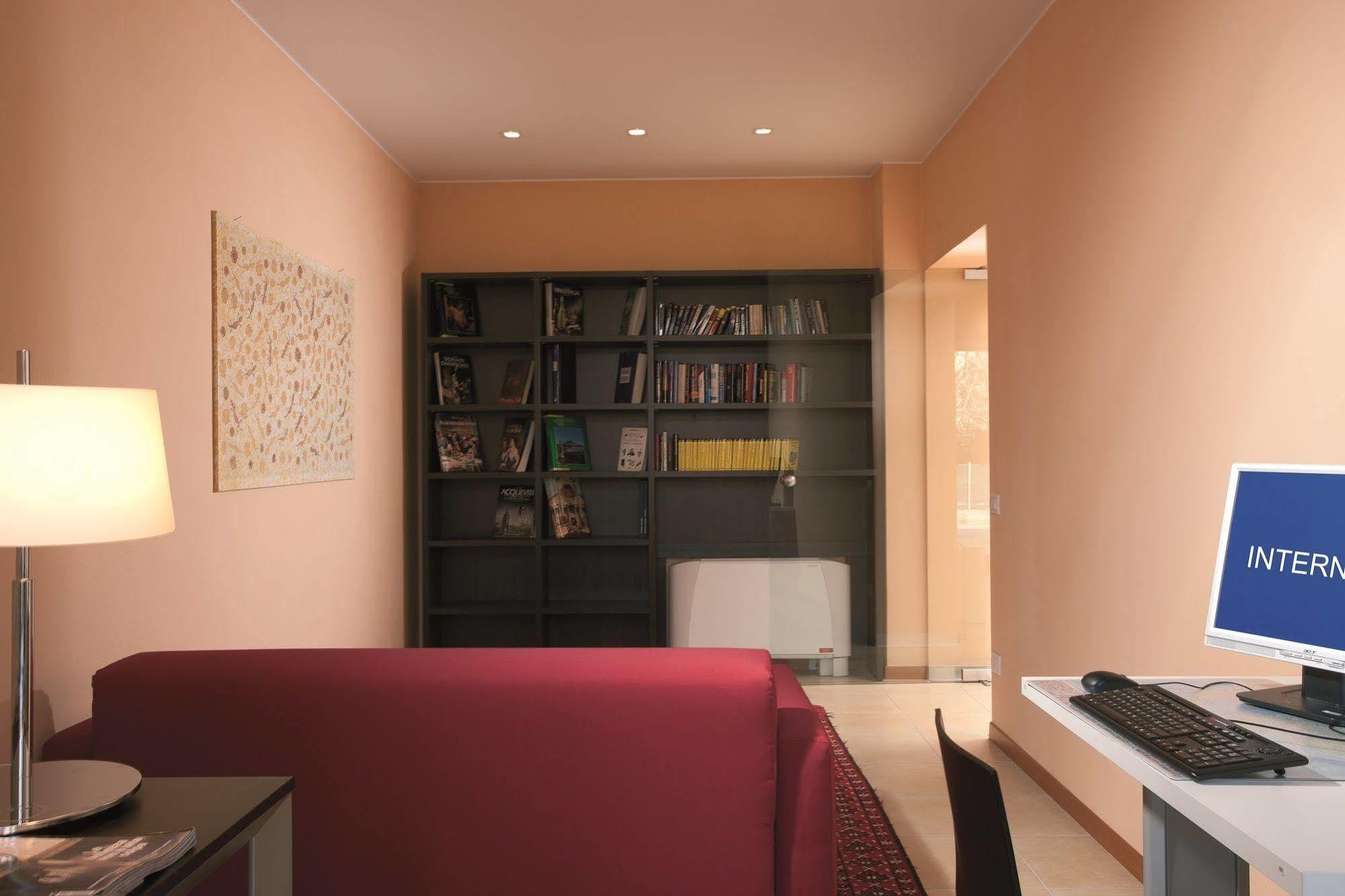 Rosso Frizzante Hotel Sorbara Екстериор снимка