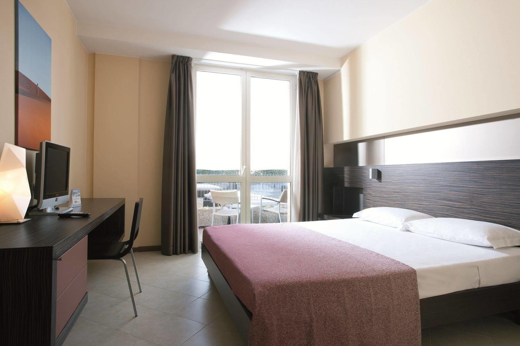 Rosso Frizzante Hotel Sorbara Екстериор снимка