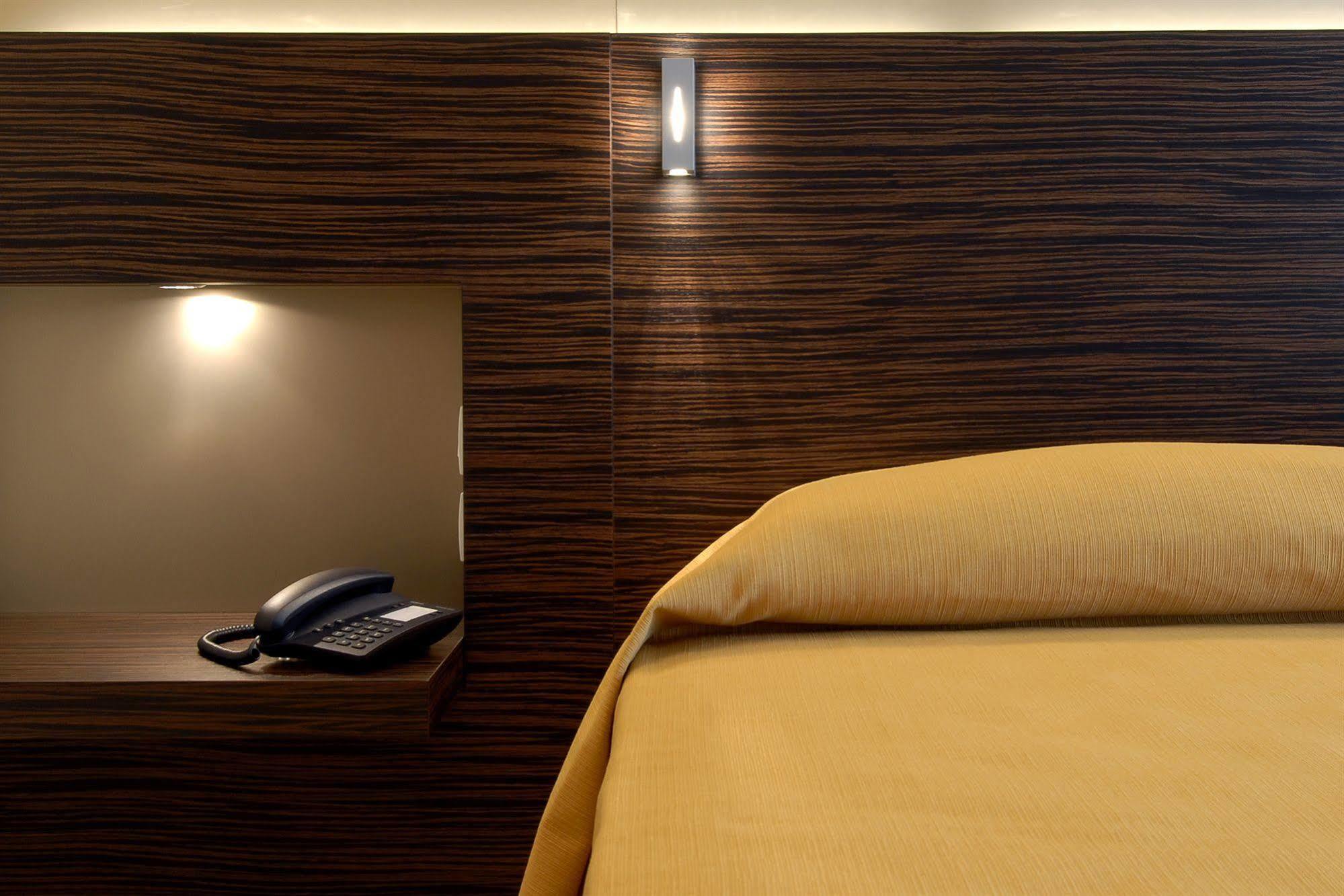 Rosso Frizzante Hotel Sorbara Екстериор снимка
