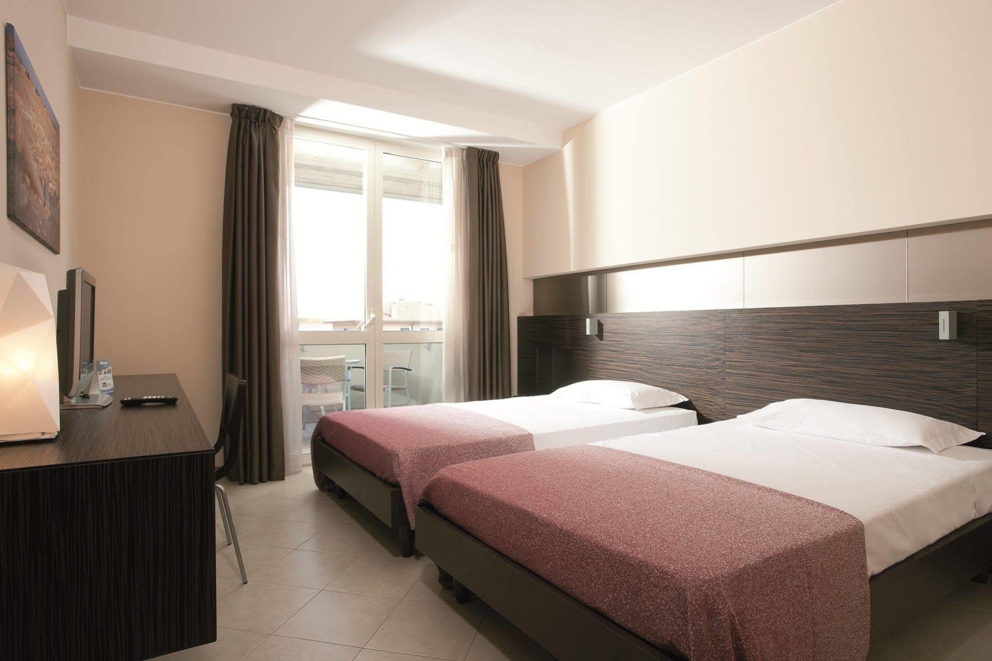 Rosso Frizzante Hotel Sorbara Екстериор снимка